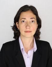 Headshot of Luiza dos Santos Souza